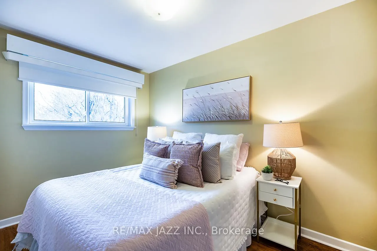 Photo 16 of 903 Hutchison Avenue, Whitby, Downtown Whitby — HOMEH
