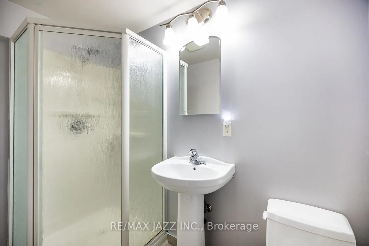 Photo 19 of 903 Hutchison Avenue, Whitby, Downtown Whitby — HOMEH