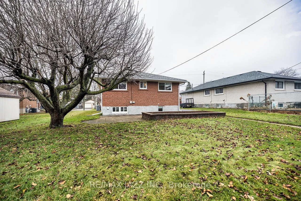 Photo 23 of 903 Hutchison Avenue, Whitby, Downtown Whitby — HOMEH