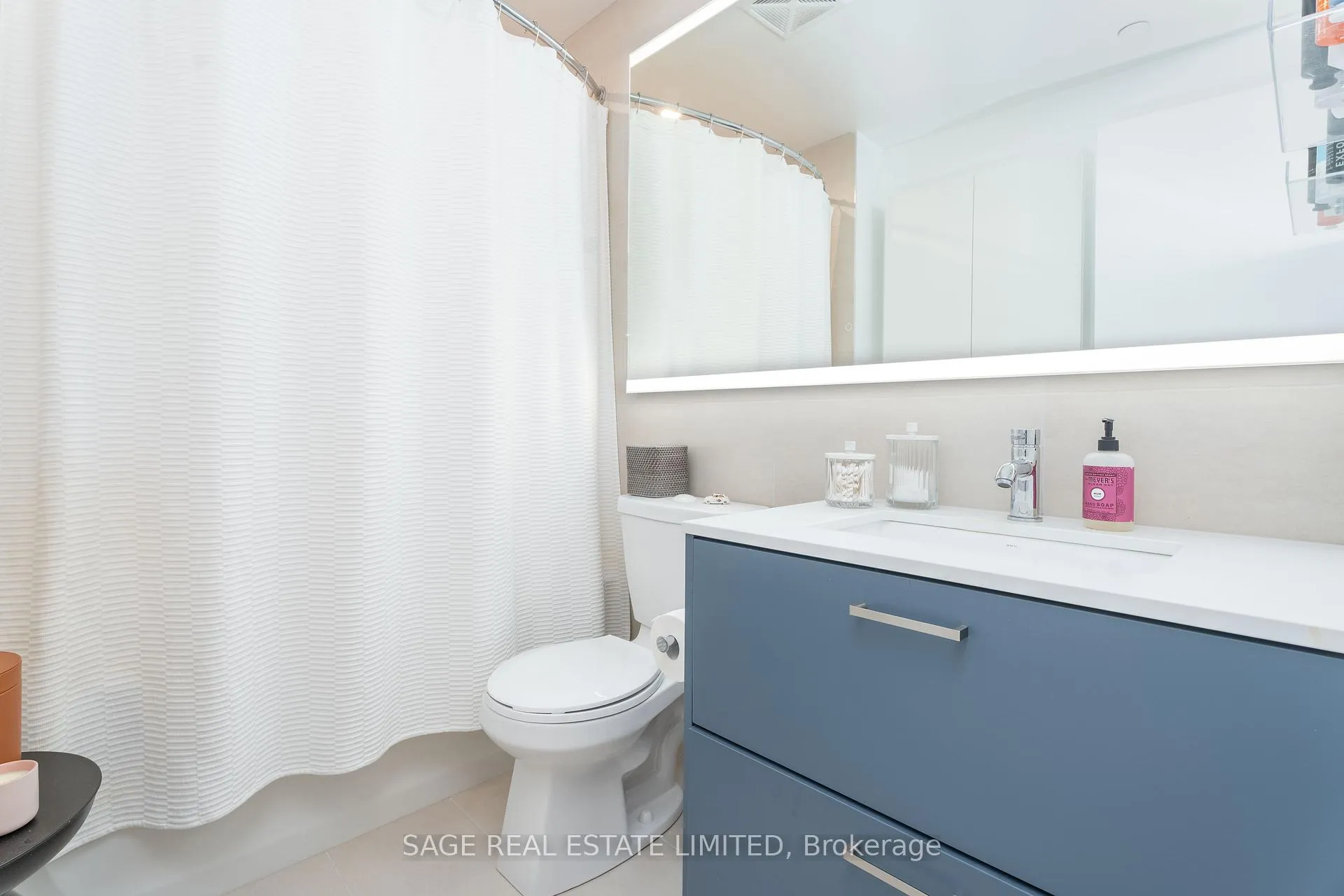 Photo 10 of Unit 404, 1331 Queen Street E, Toronto, Greenwood-Coxwell — HOMEH