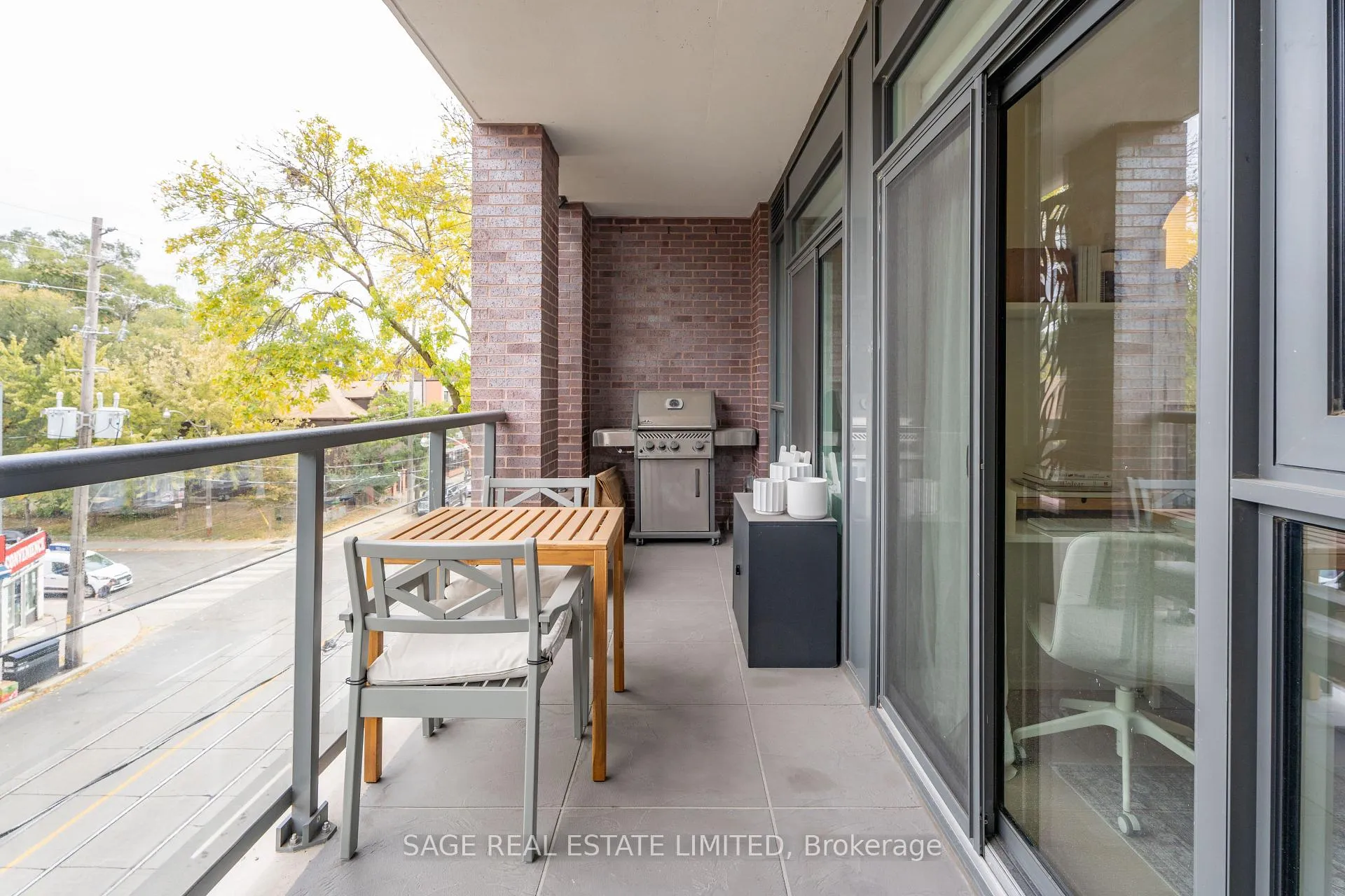 Photo 14 of Unit 404, 1331 Queen Street E, Toronto, Greenwood-Coxwell — HOMEH