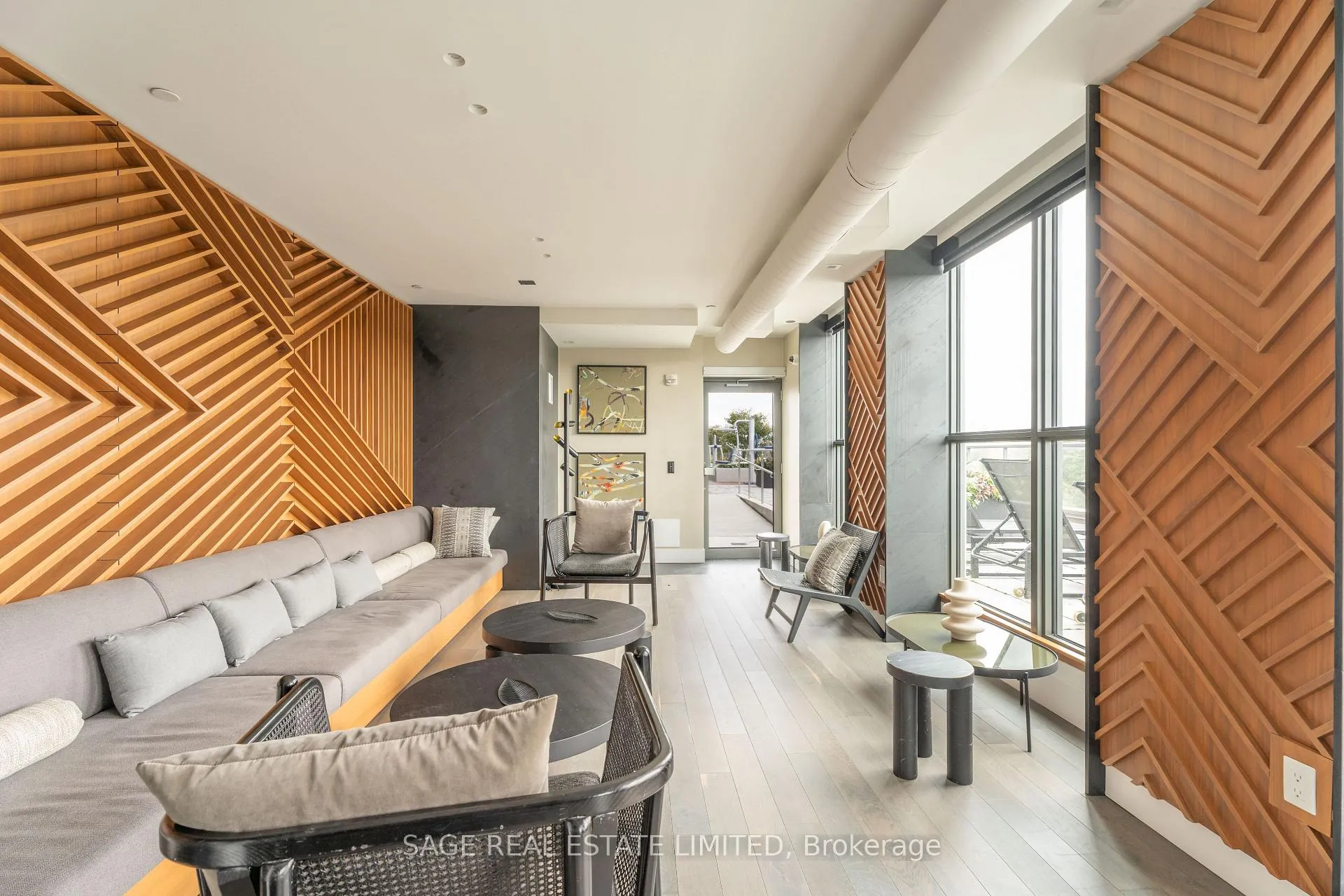 Photo 25 of Unit 404, 1331 Queen Street E, Toronto, Greenwood-Coxwell — HOMEH