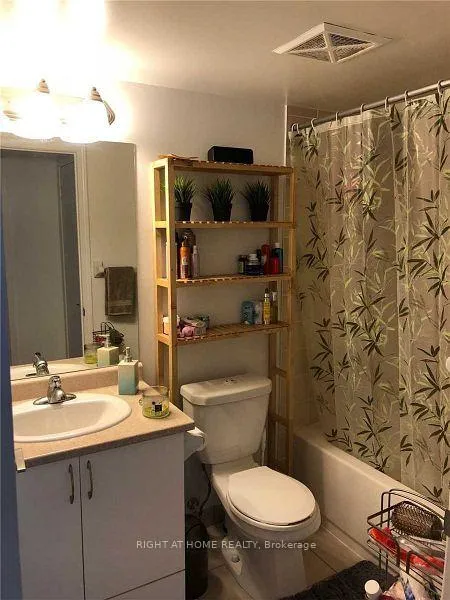 Photo 12 of Unit 622, 35 Saranac Boulevard, Toronto, Englemount-Lawrence — HOMEH