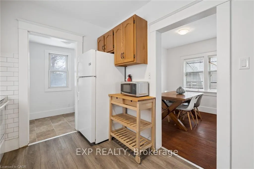 Photo 8 of 50 Walnut Street, Kitchener — HOMEH