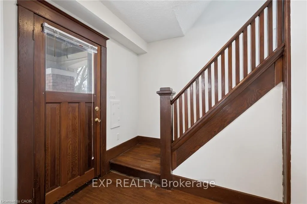 Photo 12 of 50 Walnut Street, Kitchener — HOMEH