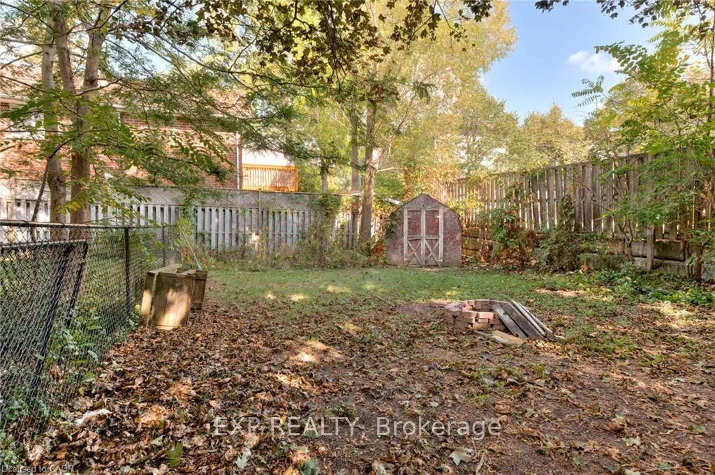 Photo 28 of 50 Walnut Street, Kitchener — HOMEH
