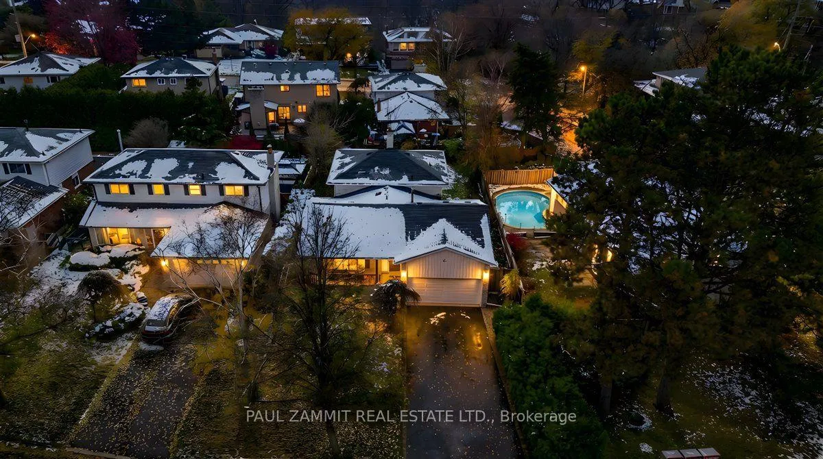 Photo 2 of 1 Banquo Road, Markham, Thornhill — HOMEH