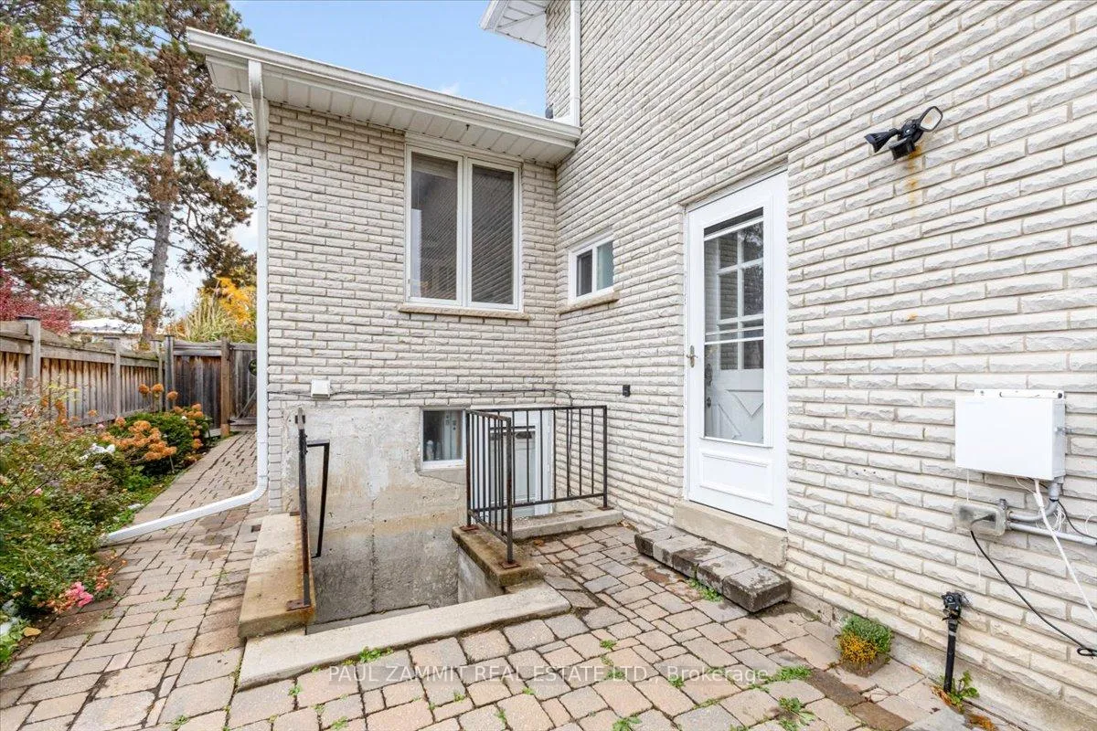 Photo 33 of 1 Banquo Road, Markham, Thornhill — HOMEH