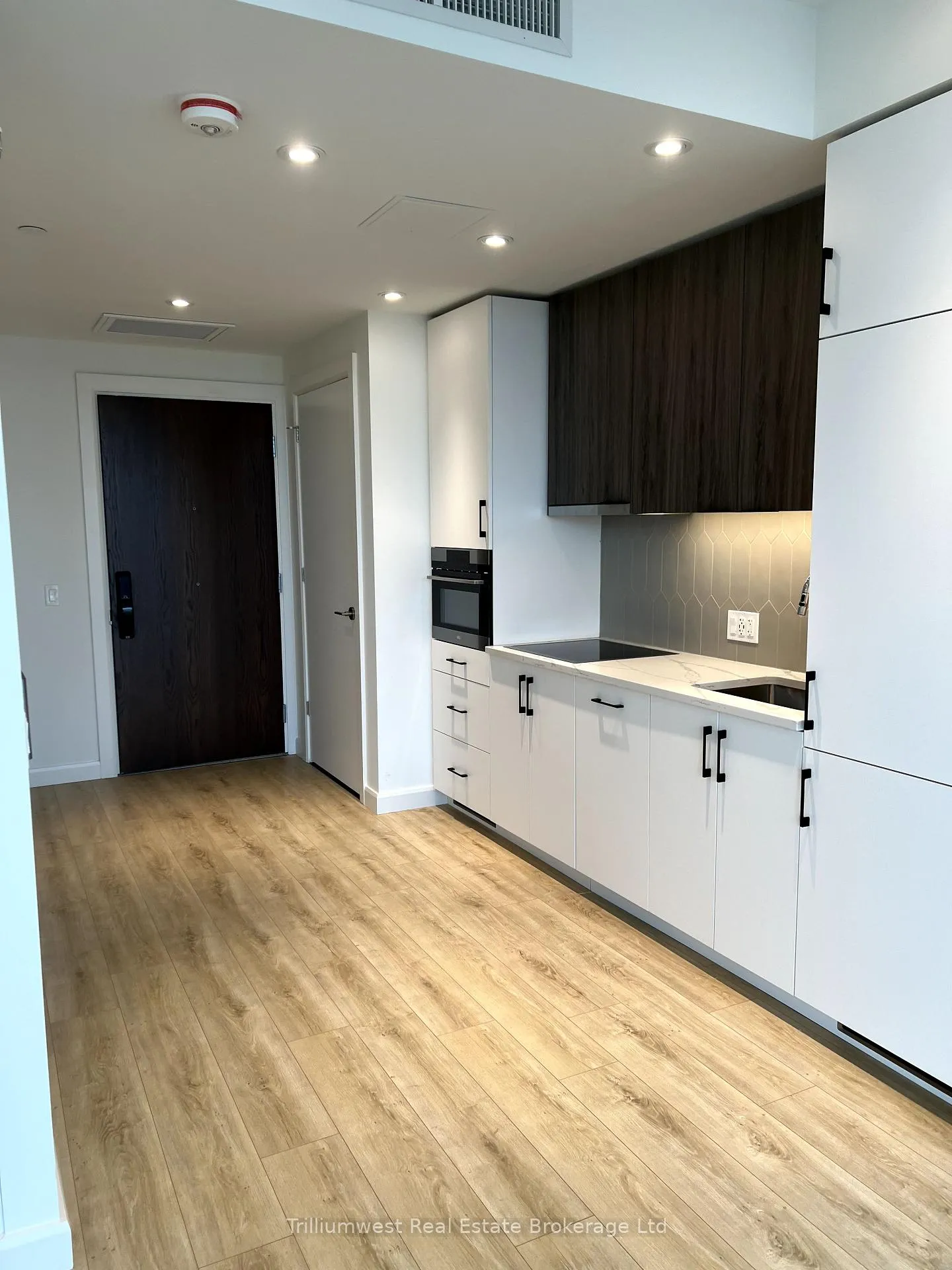 Photo 4 of Unit 410, 741 King Street W, Kitchener — HOMEH