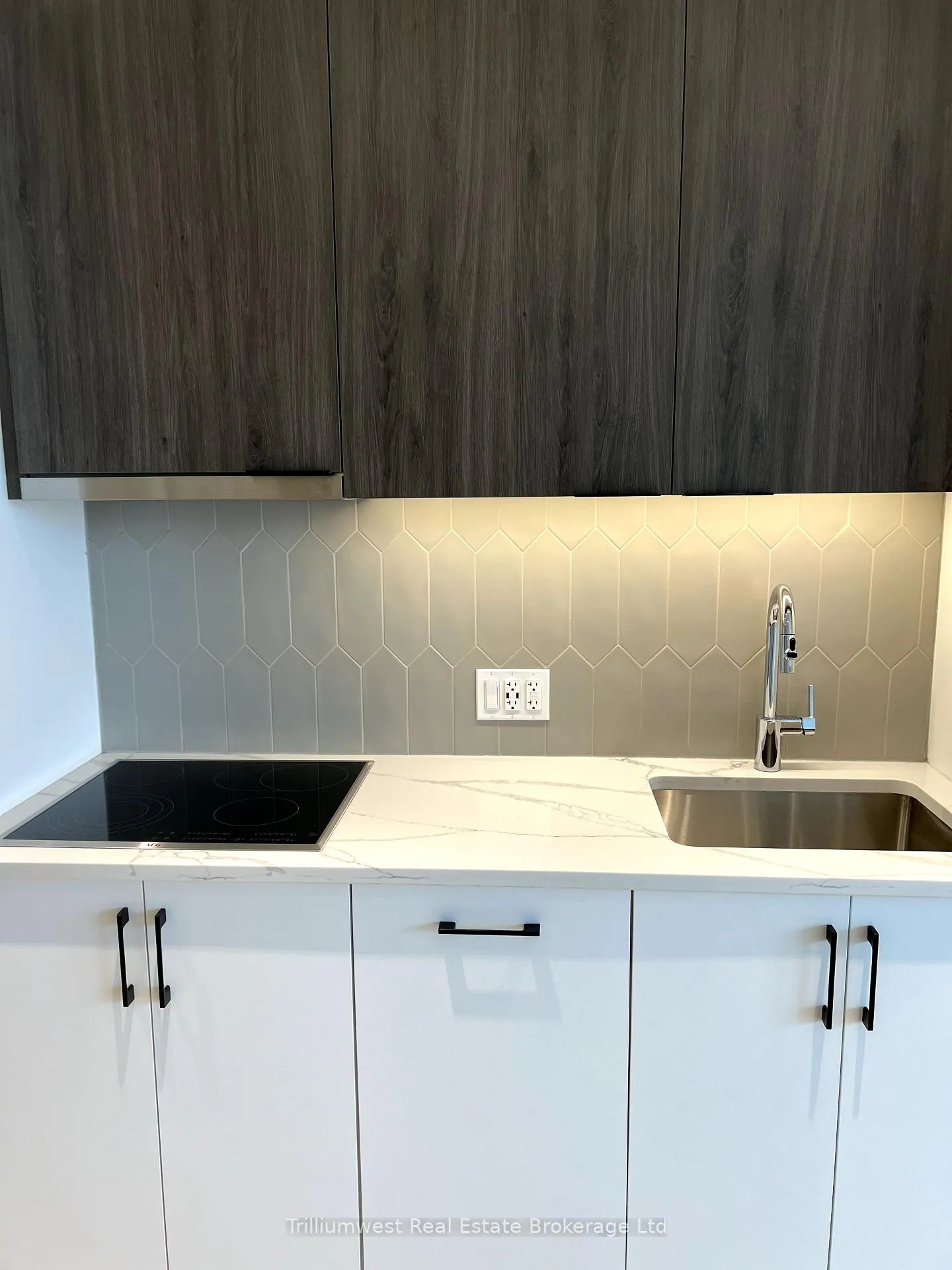 Photo 5 of Unit 410, 741 King Street W, Kitchener — HOMEH