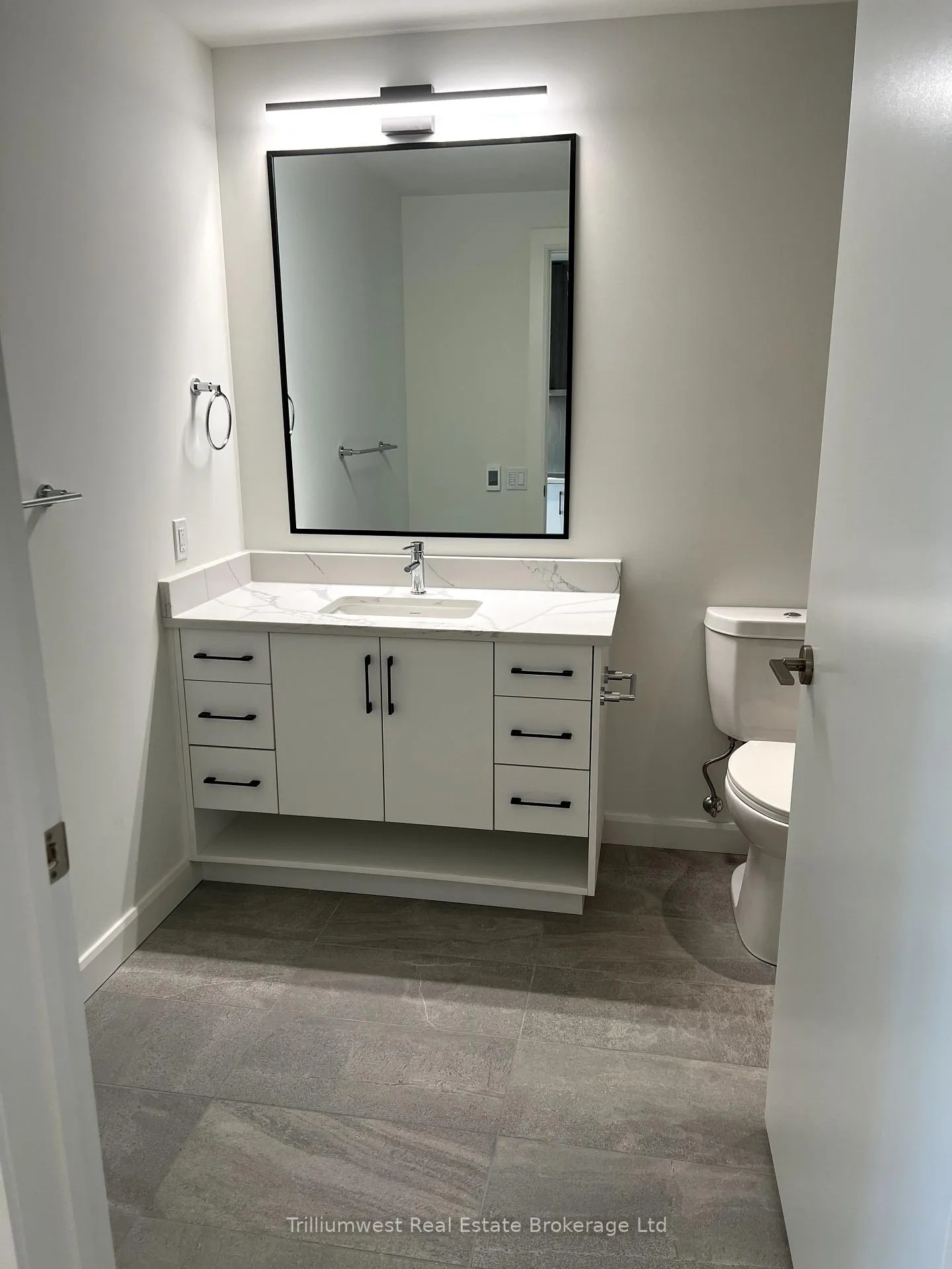 Photo 7 of Unit 410, 741 King Street W, Kitchener — HOMEH
