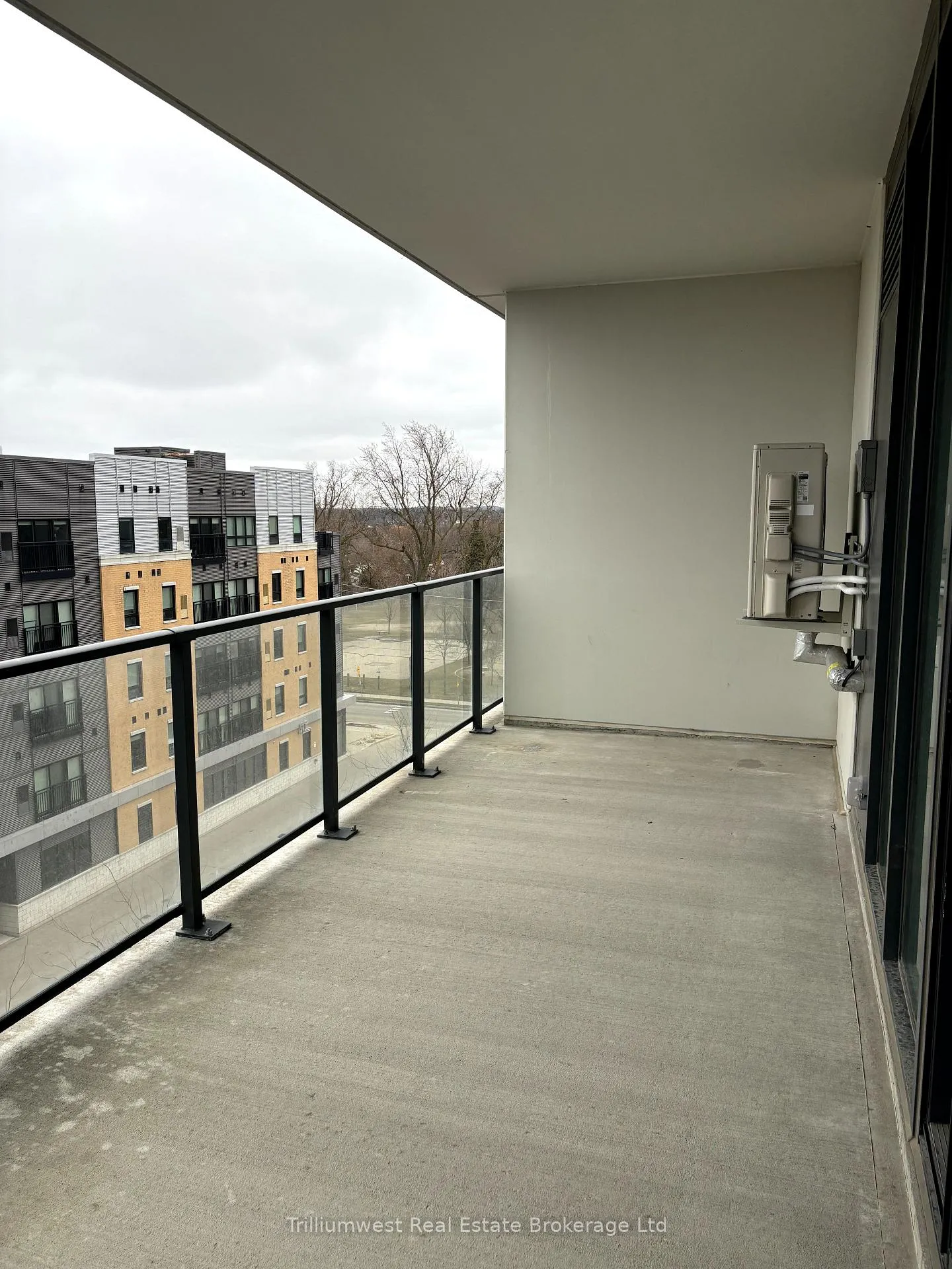 Photo 13 of Unit 410, 741 King Street W, Kitchener — HOMEH