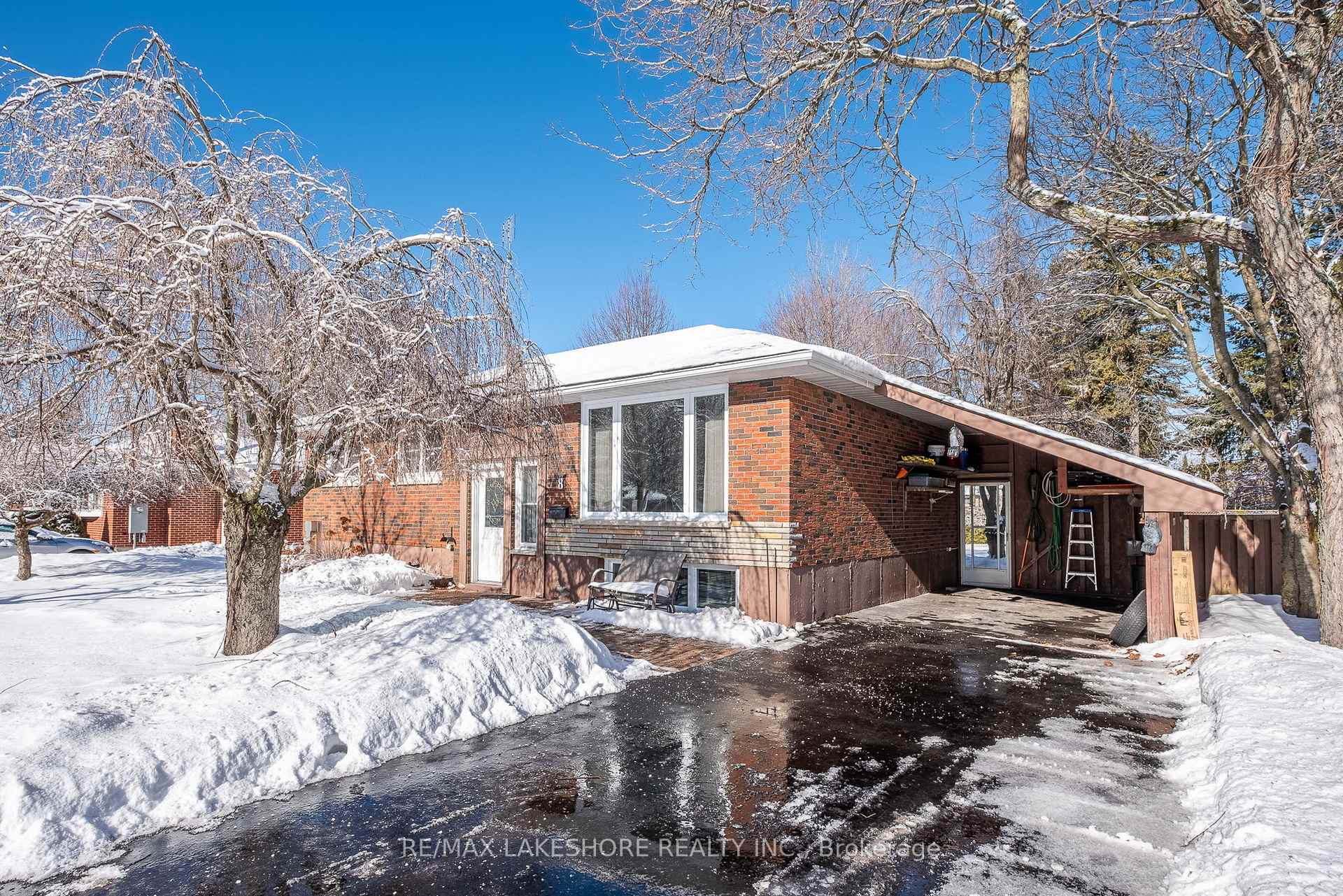 Photo 2 of 8 Hawthorne Avenue, Cobourg — HOMEH