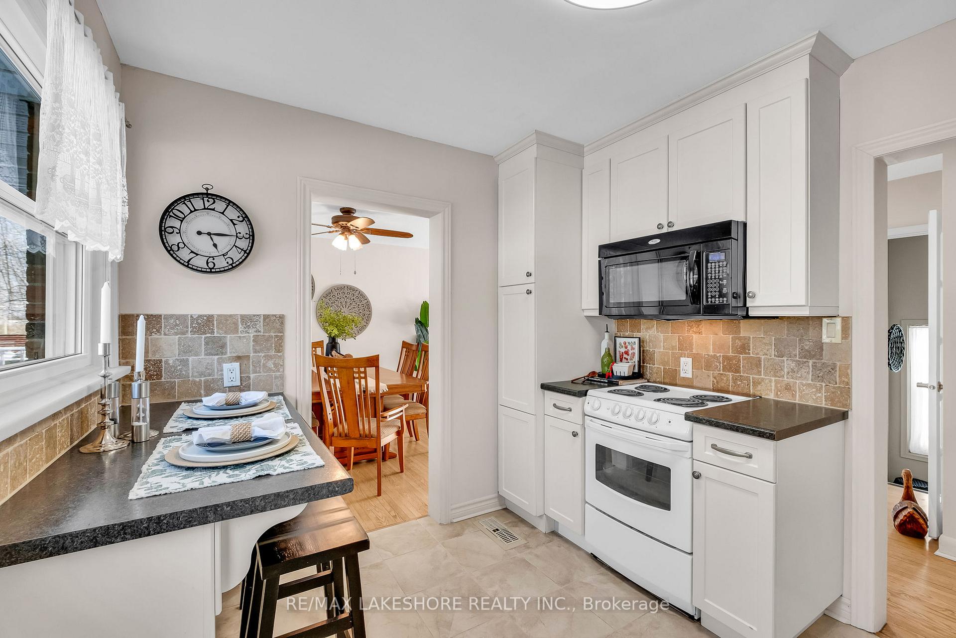 Photo 12 of 8 Hawthorne Avenue, Cobourg — HOMEH