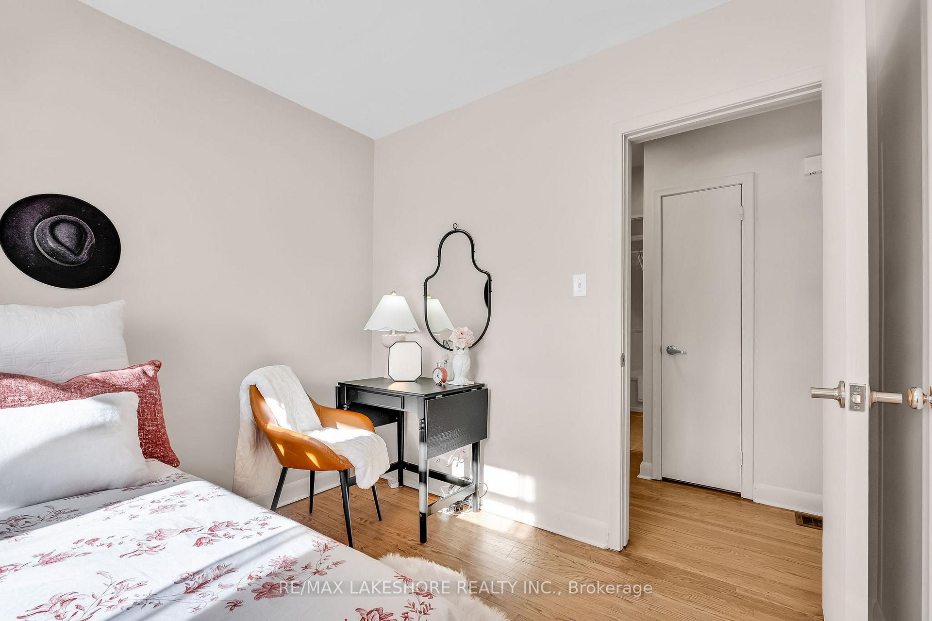 Photo 17 of 8 Hawthorne Avenue, Cobourg — HOMEH