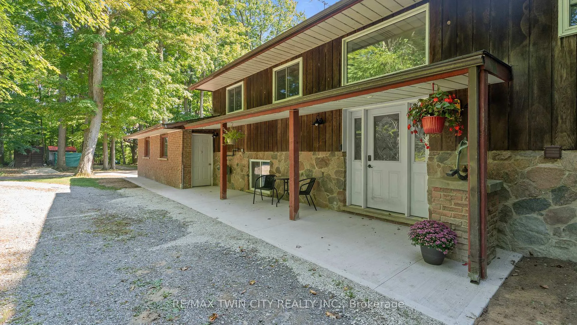 Photo 4 of 12 Campbell Farm Road, Brant, Brantford Twp — HOMEH