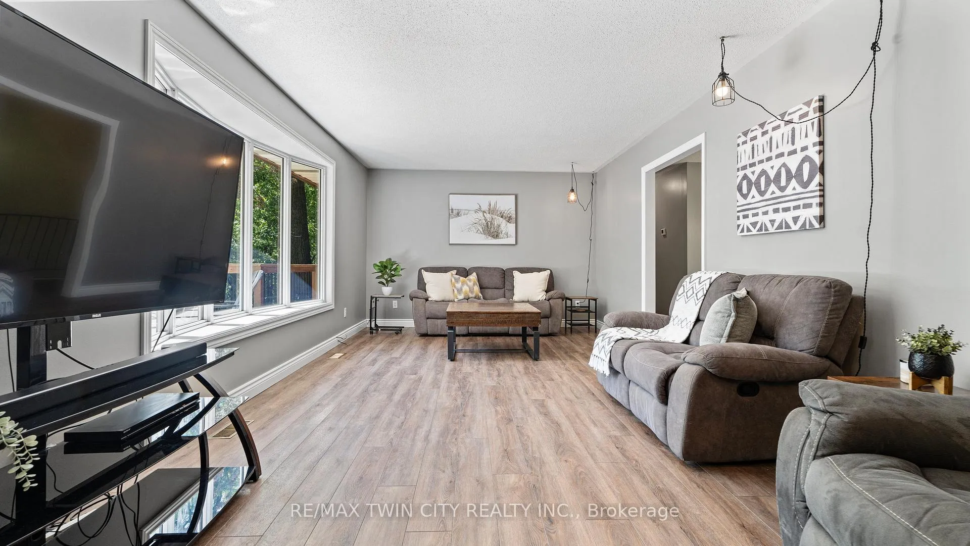 Photo 15 of 12 Campbell Farm Road, Brant, Brantford Twp — HOMEH