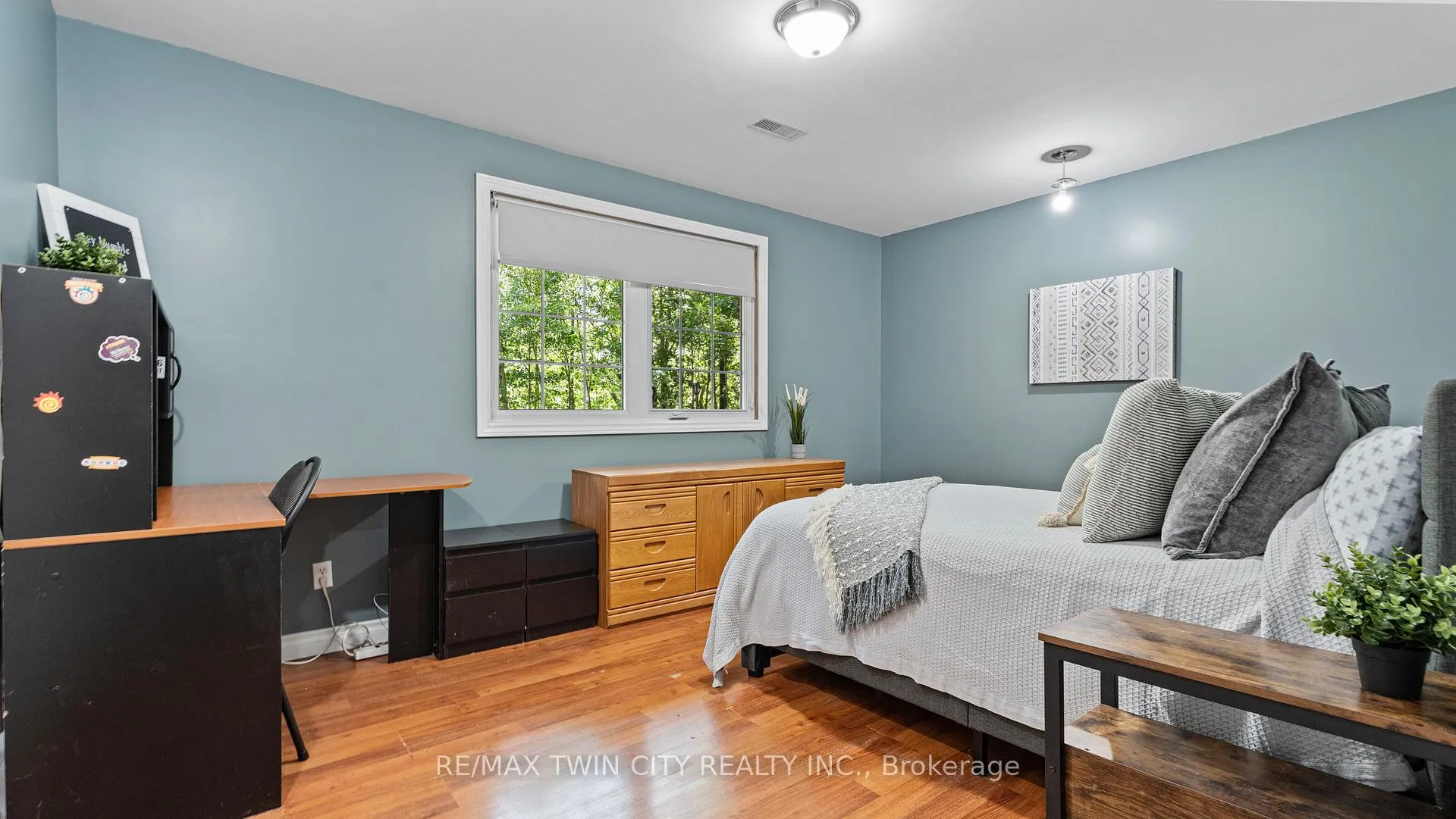 Photo 19 of 12 Campbell Farm Road, Brant, Brantford Twp — HOMEH
