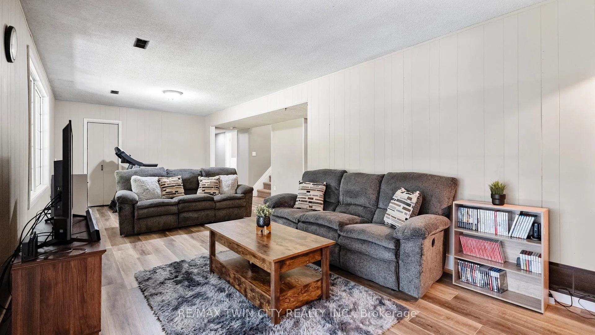 Photo 21 of 12 Campbell Farm Road, Brant, Brantford Twp — HOMEH