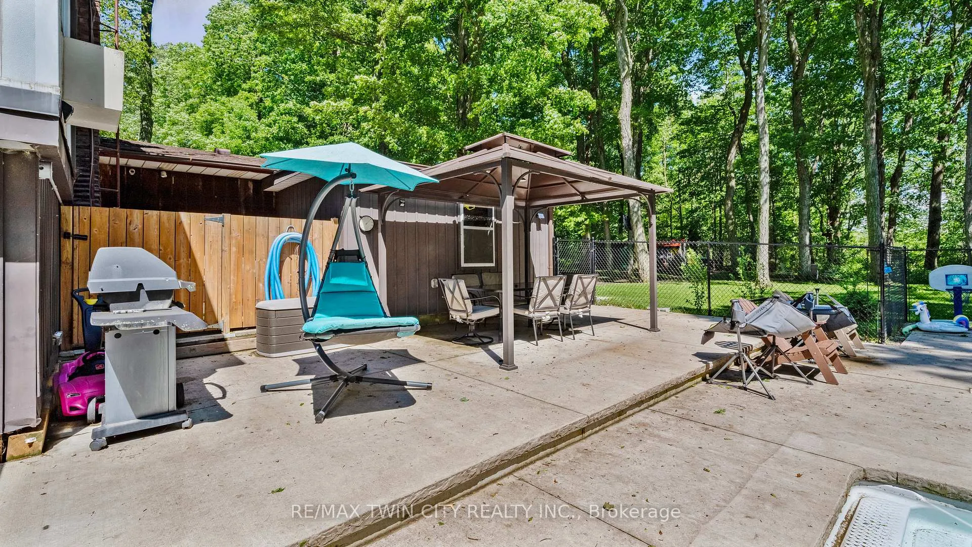 Photo 29 of 12 Campbell Farm Road, Brant, Brantford Twp — HOMEH