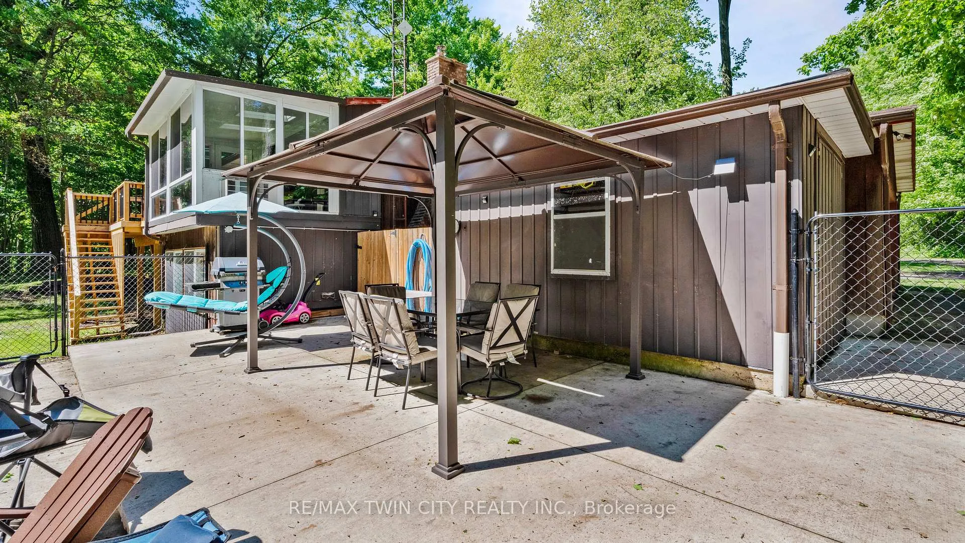 Photo 32 of 12 Campbell Farm Road, Brant, Brantford Twp — HOMEH