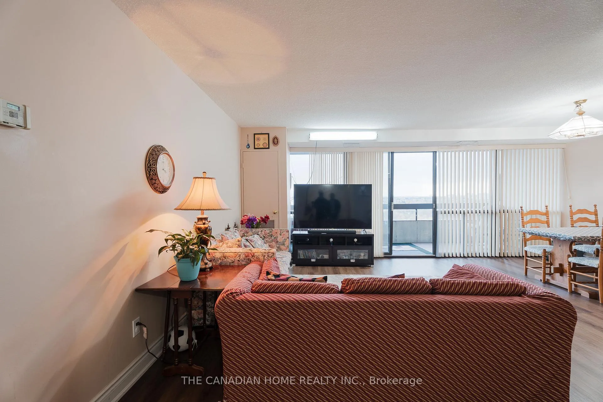 Photo 4 of Unit 1711, 8111 Yonge Street, Markham, Thornhill — HOMEH