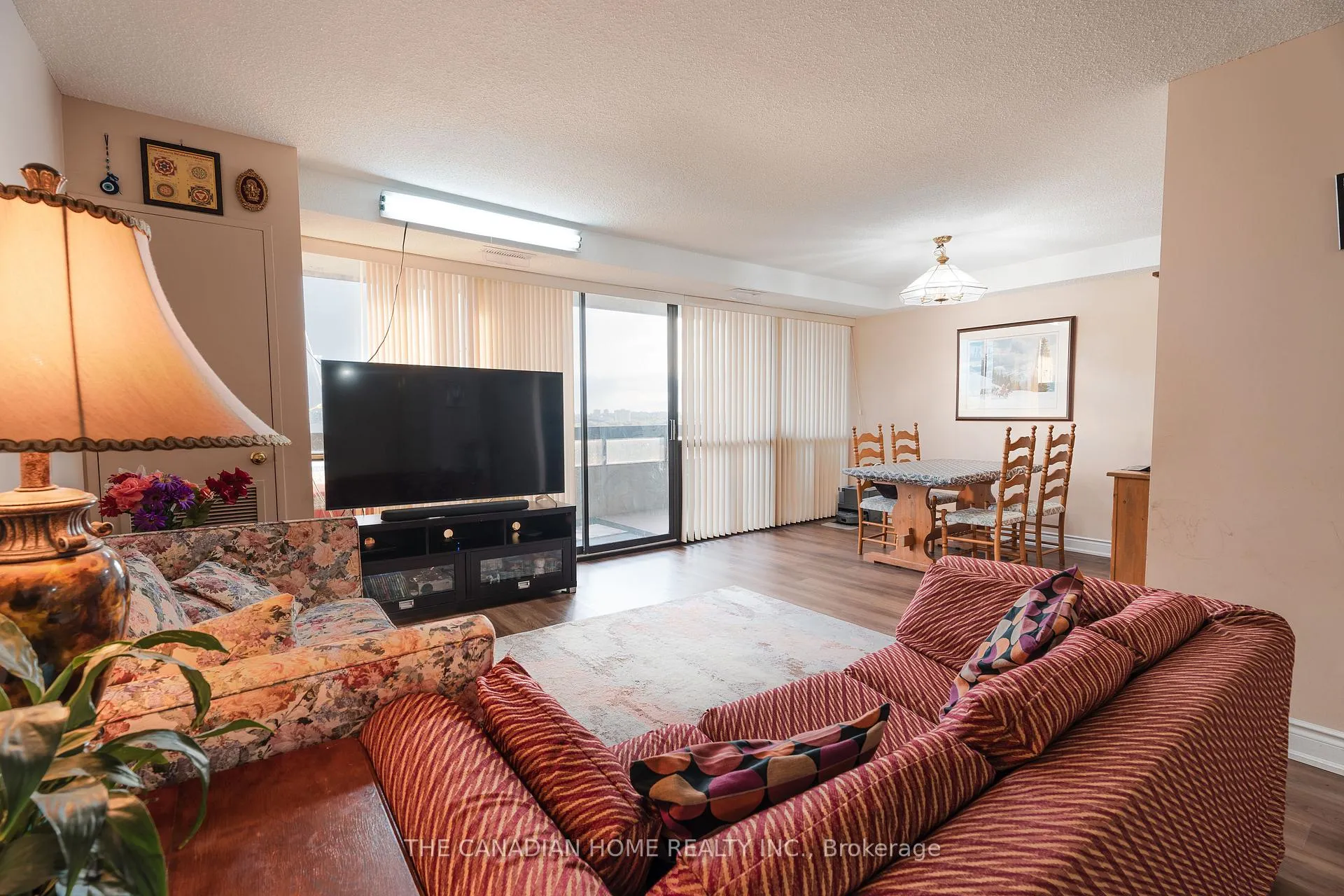 Photo 5 of Unit 1711, 8111 Yonge Street, Markham, Thornhill — HOMEH