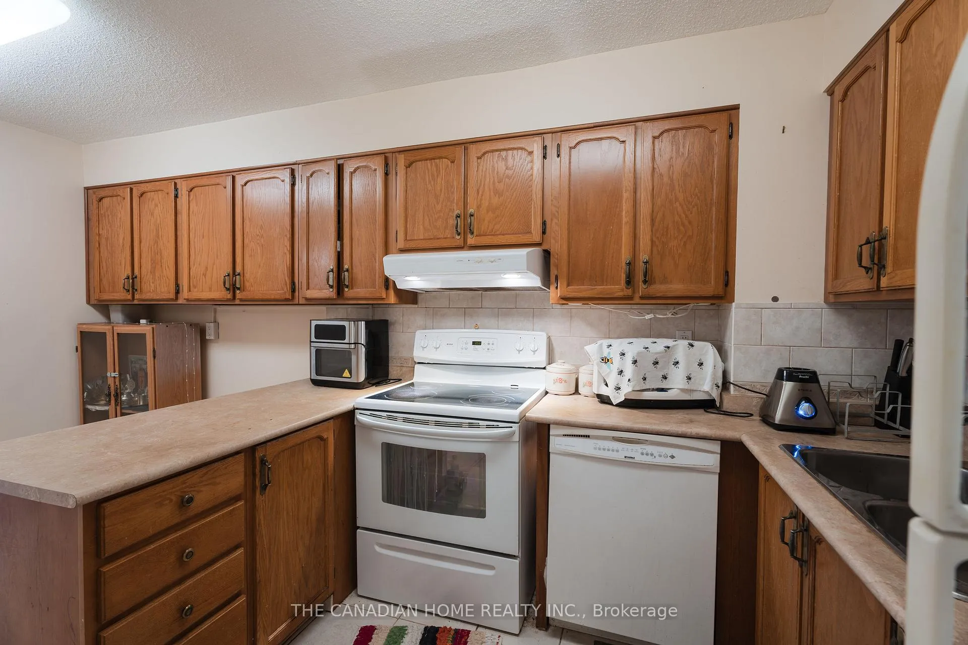Photo 9 of Unit 1711, 8111 Yonge Street, Markham, Thornhill — HOMEH