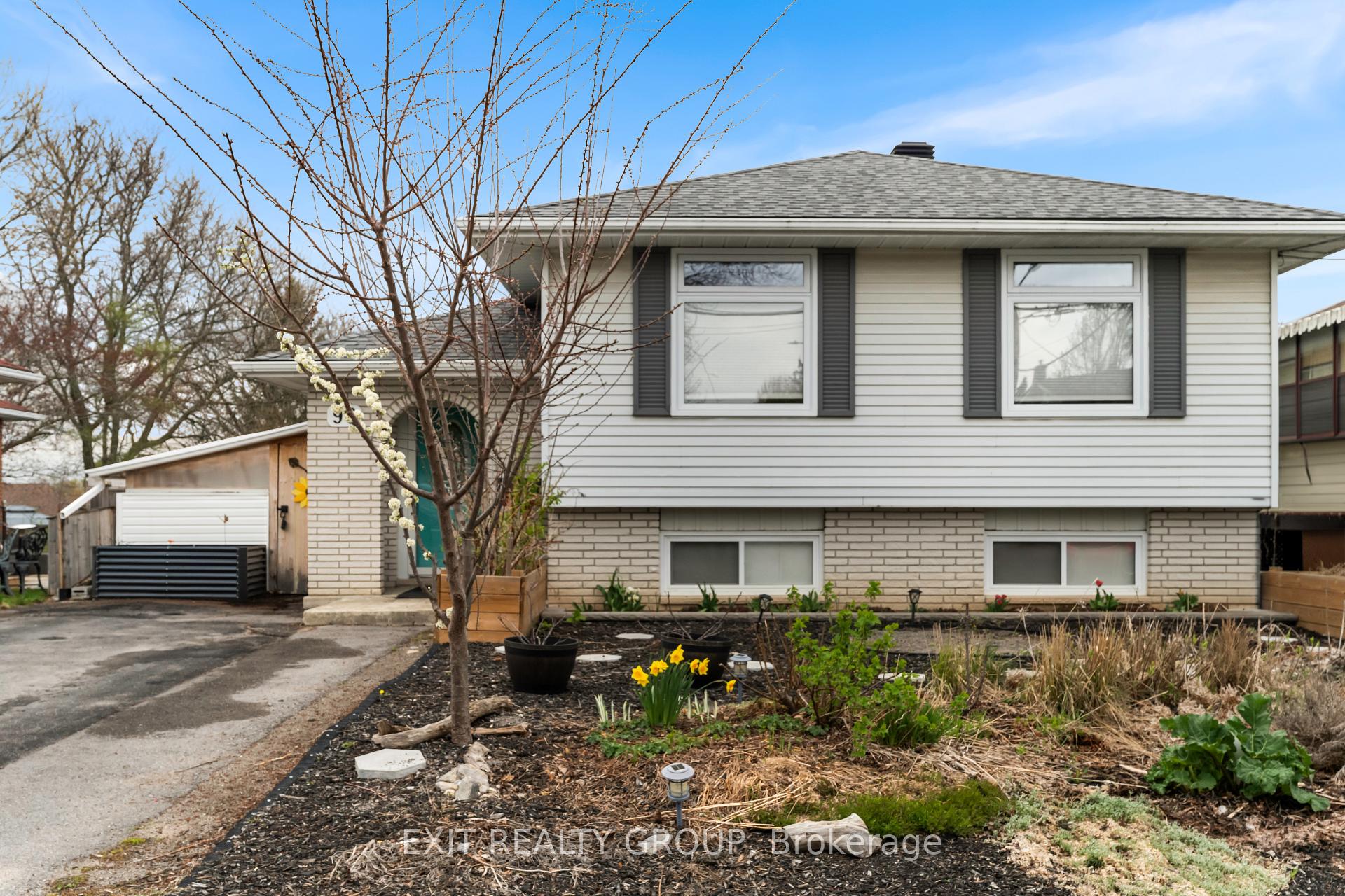 Photo 1 of 96 Maple Drive, Belleville, Belleville Ward — HOMEH