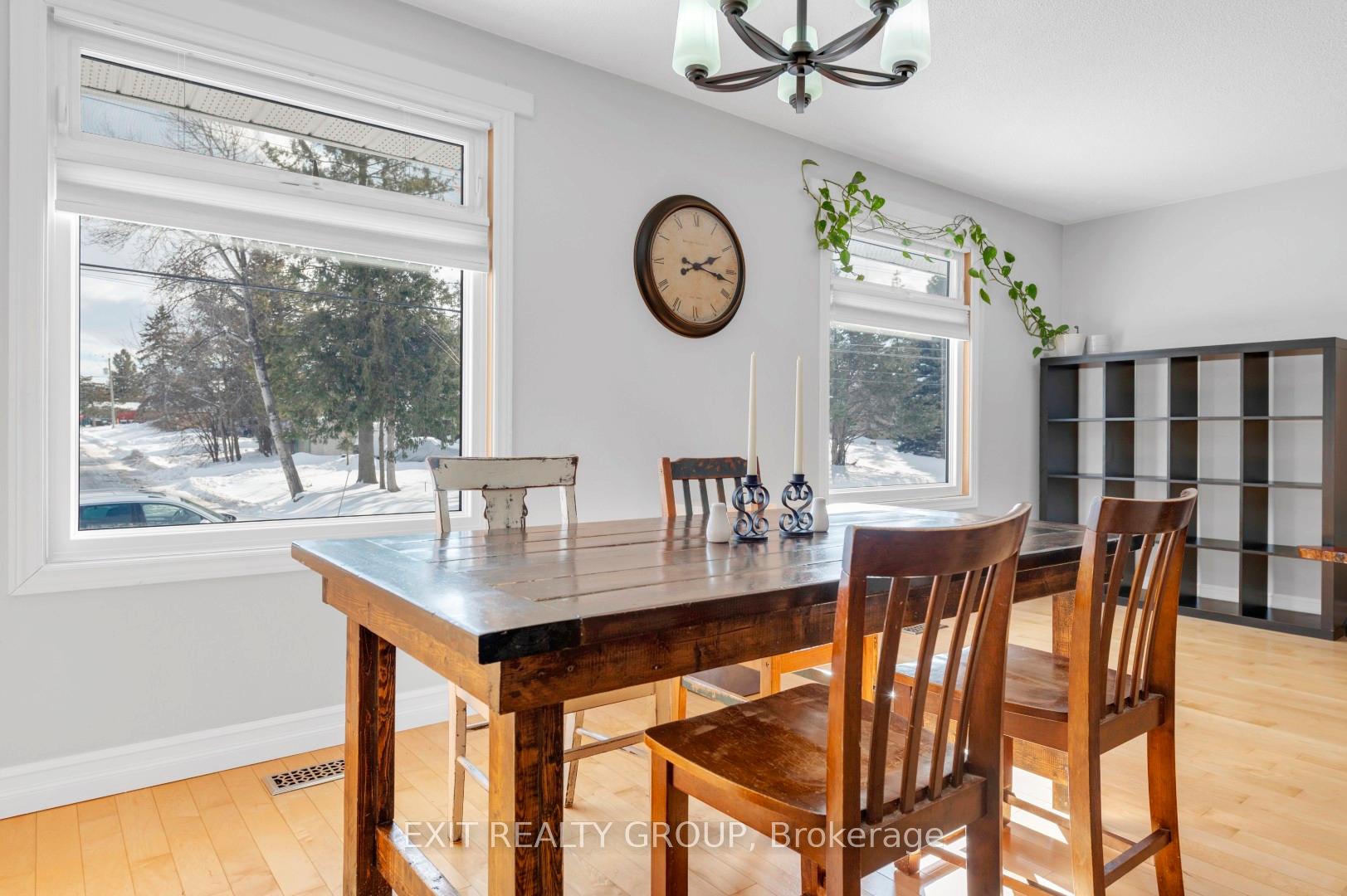 Photo 9 of 96 Maple Drive, Belleville, Belleville Ward — HOMEH