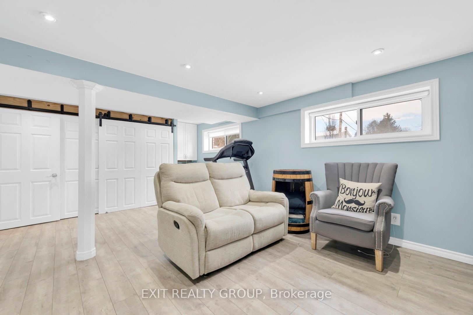 Photo 23 of 96 Maple Drive, Belleville, Belleville Ward — HOMEH