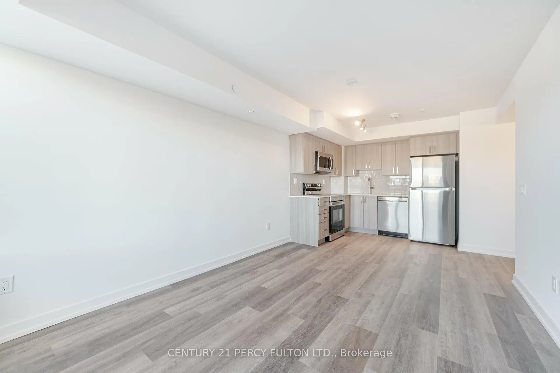 Photo 6 of Unit 313, 1435 Celebration Drive, Pickering, Bay Ridges — HOMEH