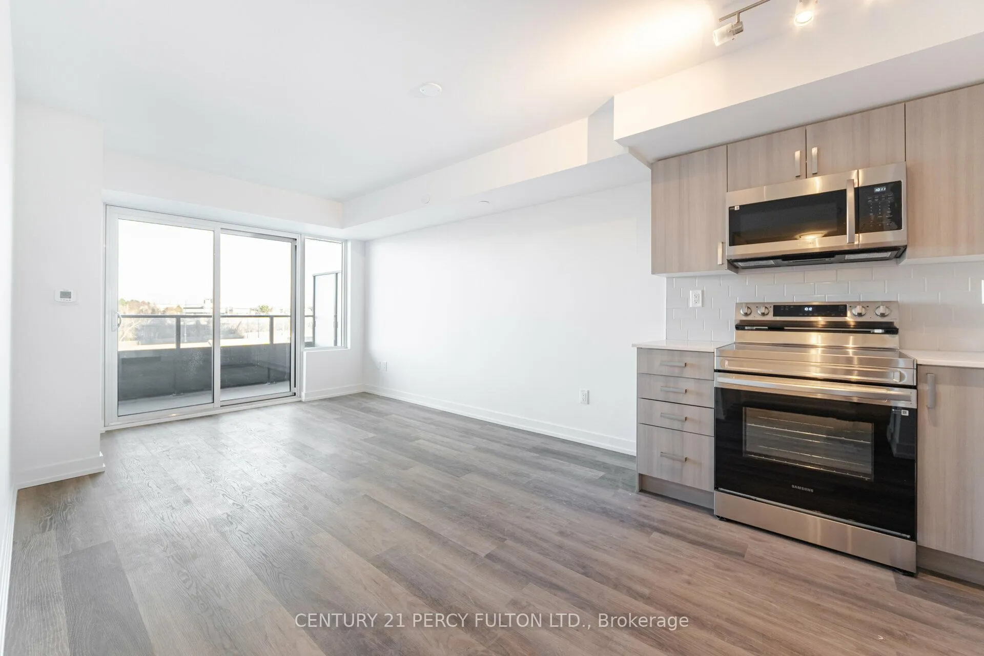 Photo 10 of Unit 313, 1435 Celebration Drive, Pickering, Bay Ridges — HOMEH