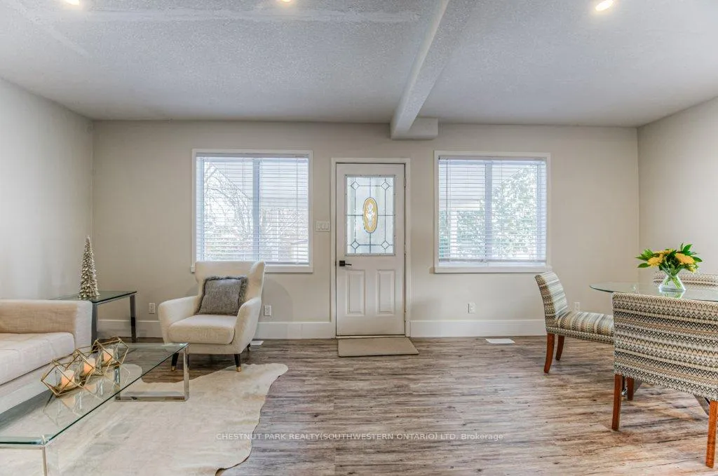 Photo 4 of 43 Barclay Avenue, Kitchener — HOMEH