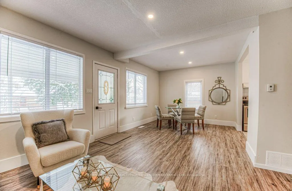 Photo 9 of 43 Barclay Avenue, Kitchener — HOMEH