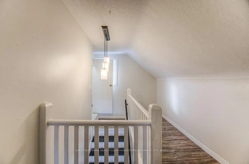 Photo 16 of 43 Barclay Avenue, Kitchener — HOMEH