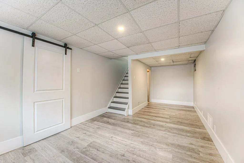 Photo 22 of 43 Barclay Avenue, Kitchener — HOMEH