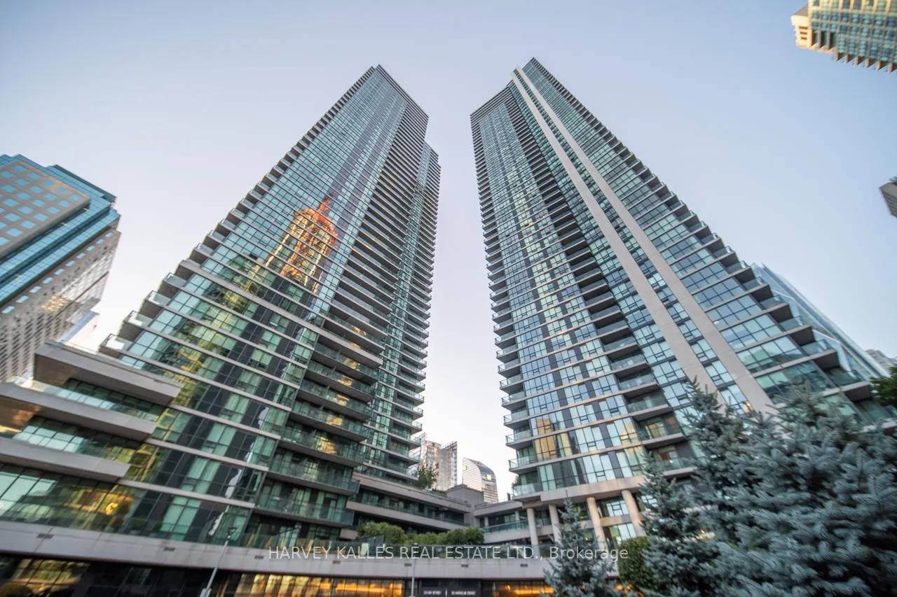 Front of Unit 4003, 33 Bay Street