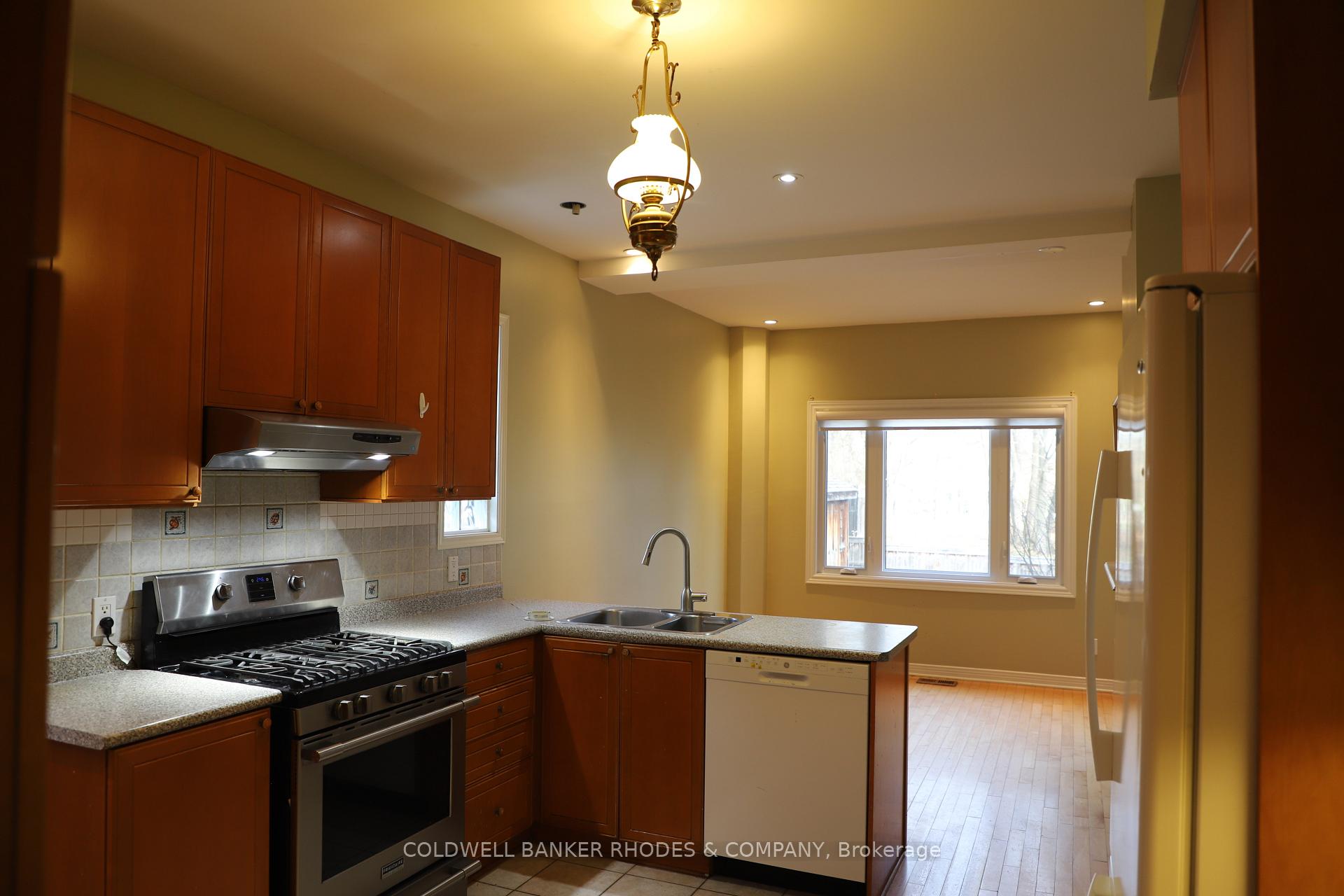 Photo 7 of 437 Riverdale Avenue, Ottawa, Old Ottawa South/Rideau Gardens — HOMEH