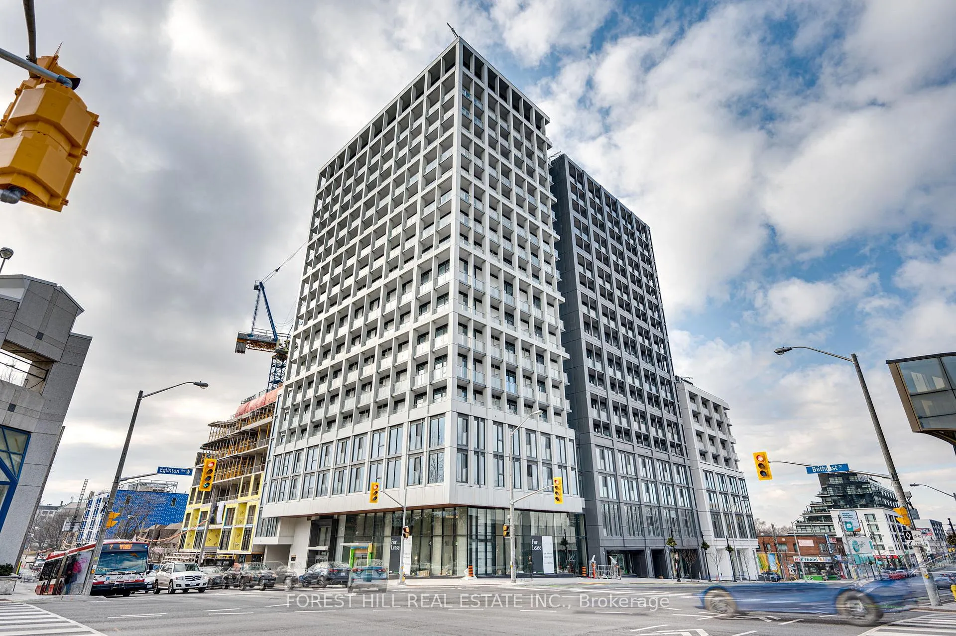 Front of Unit 926, 2020 Bathurst Street
