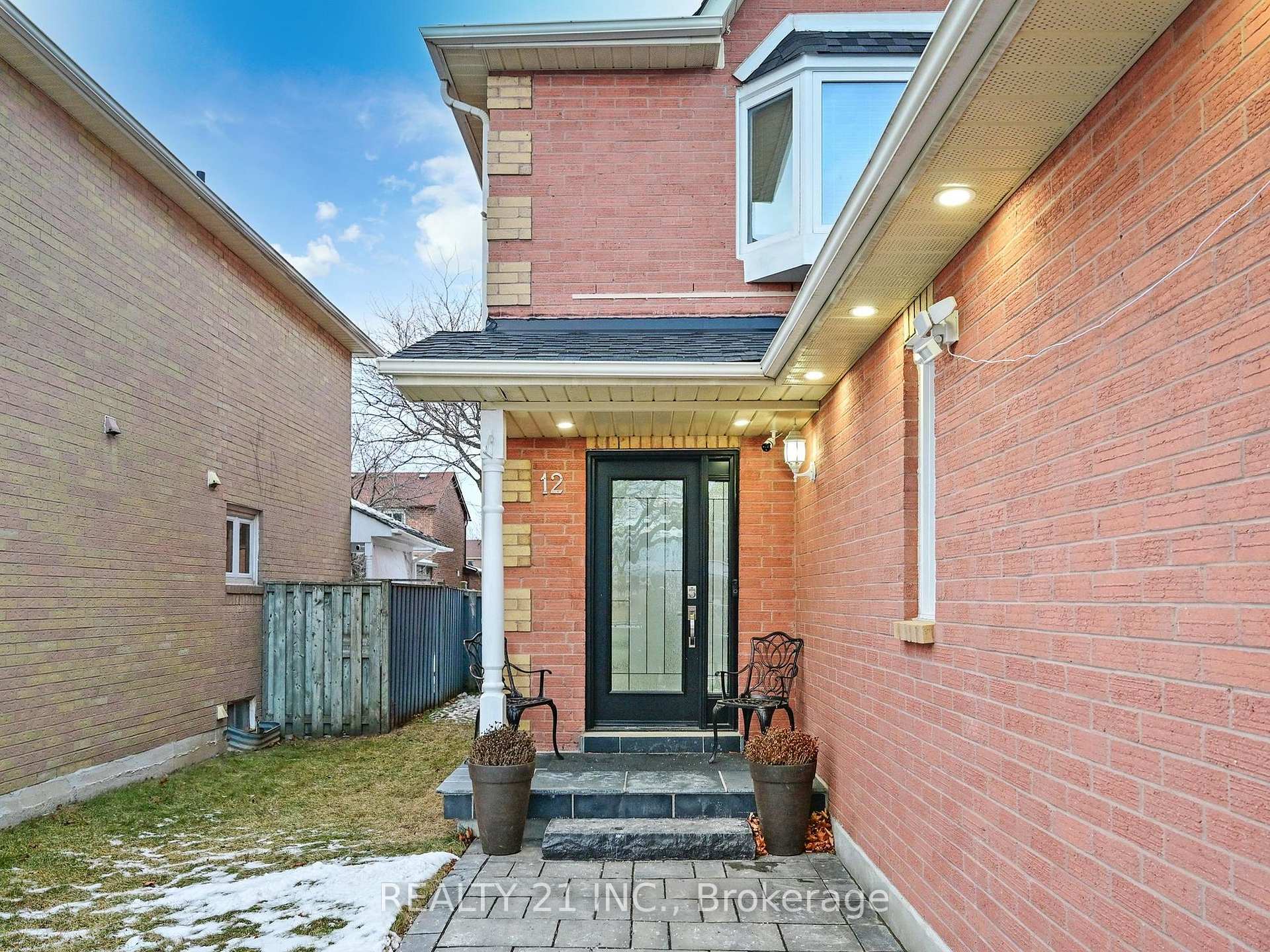 Photo 3 of 12 Raine Drive, Ajax, Central — HOMEH