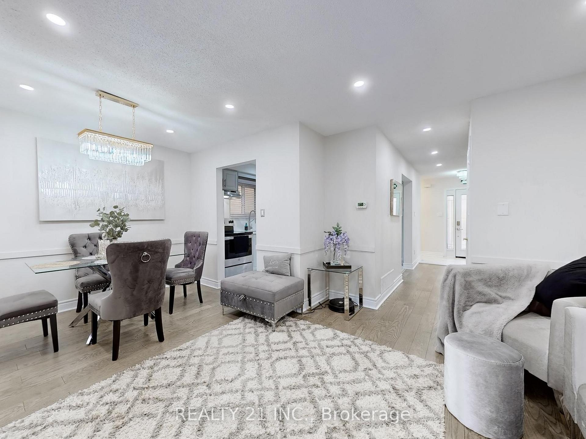 Photo 5 of 12 Raine Drive, Ajax, Central — HOMEH