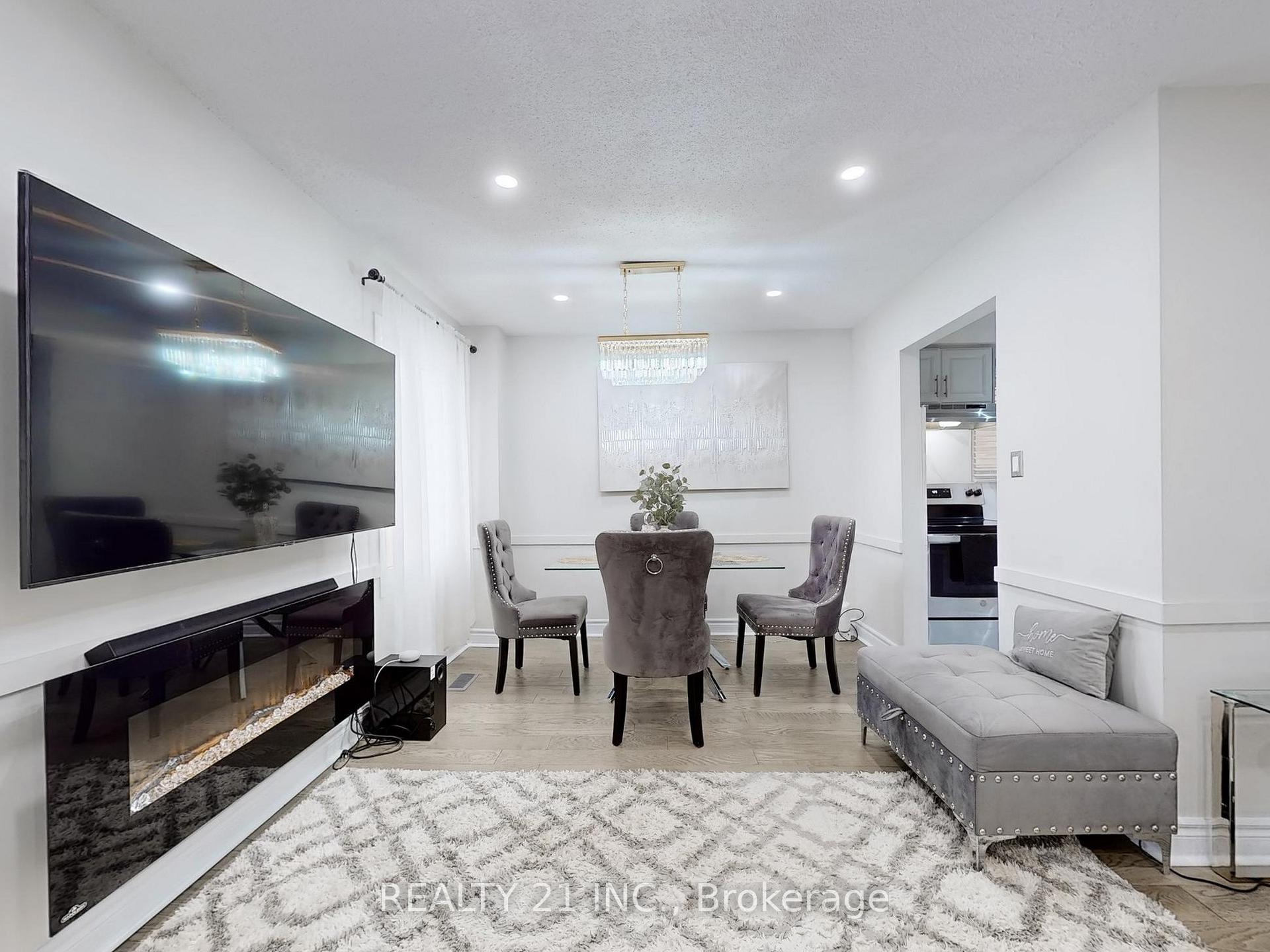Photo 7 of 12 Raine Drive, Ajax, Central — HOMEH