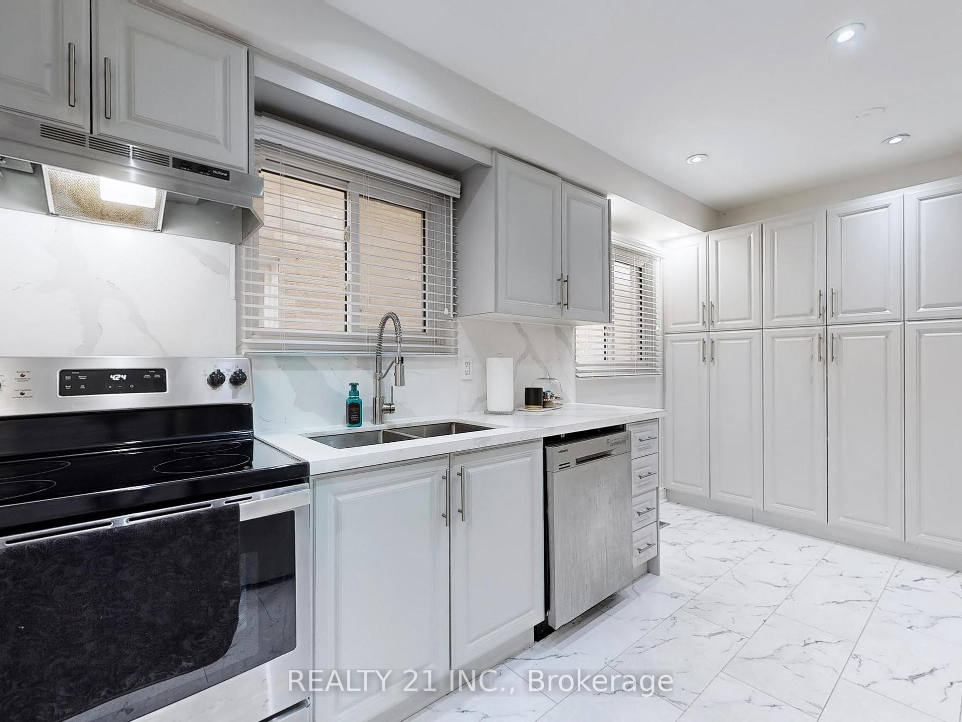 Photo 9 of 12 Raine Drive, Ajax, Central — HOMEH