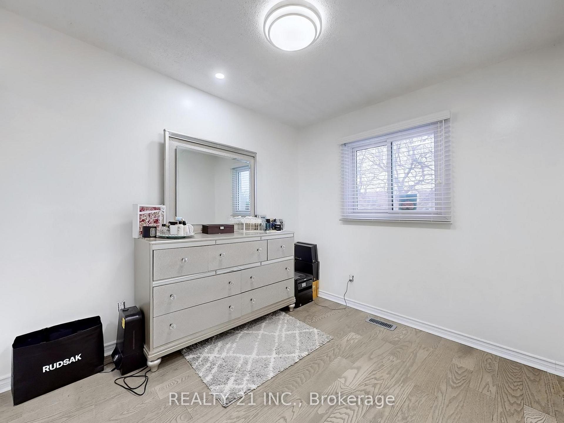 Photo 20 of 12 Raine Drive, Ajax, Central — HOMEH
