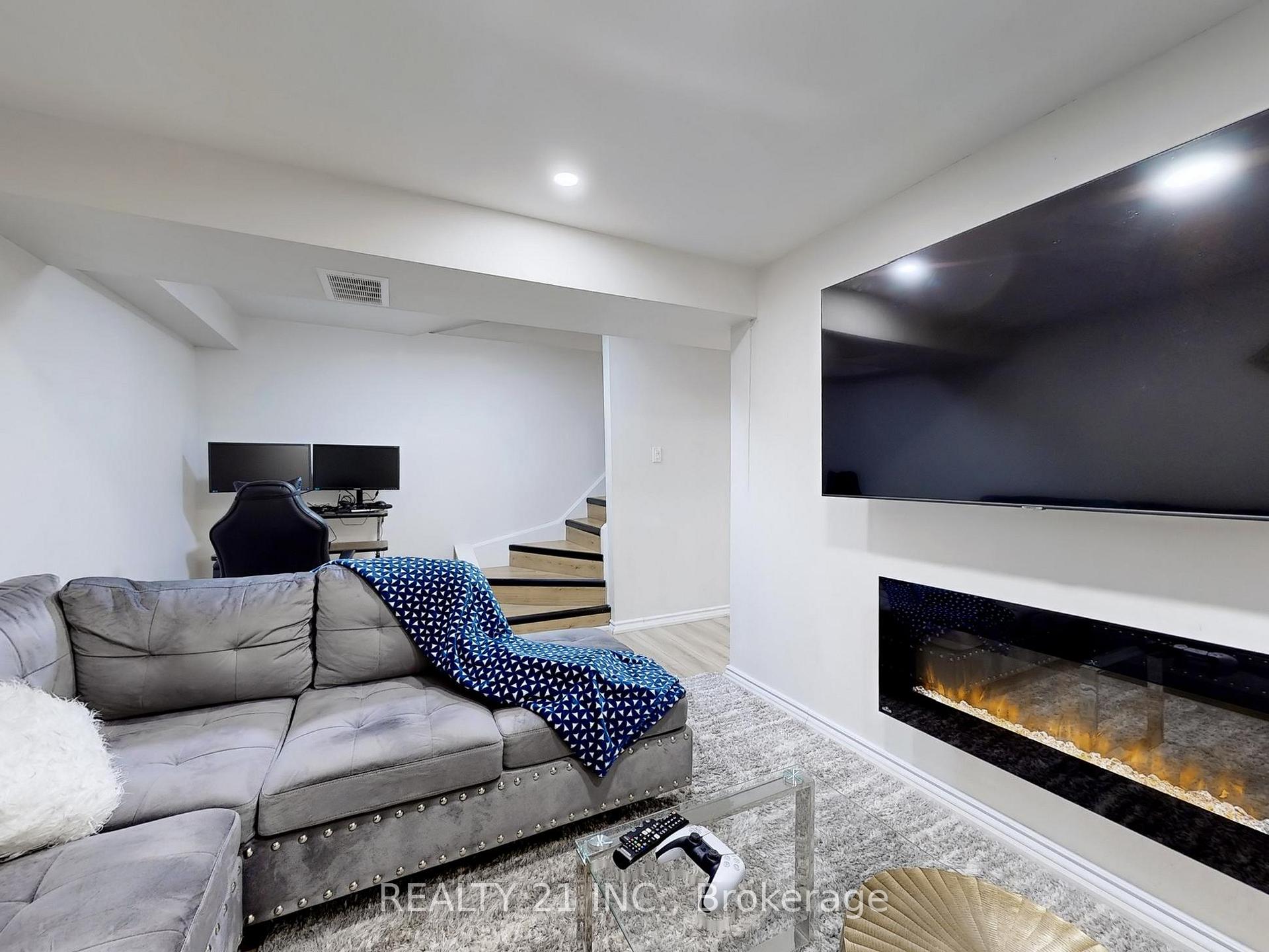 Photo 26 of 12 Raine Drive, Ajax, Central — HOMEH