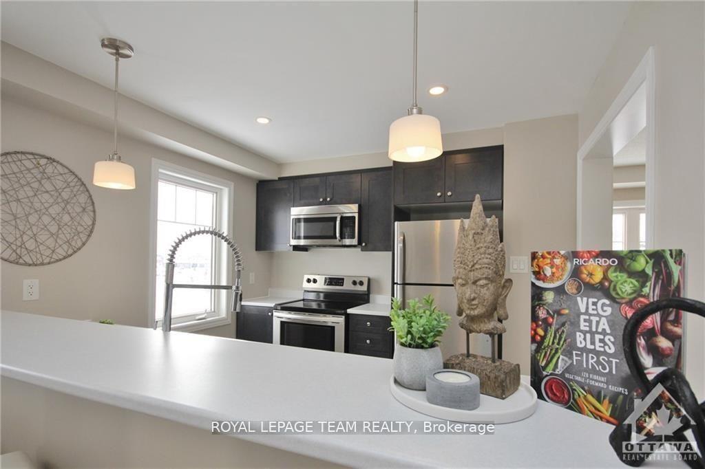 Photo 4 of 273 Brassy Minnow Crescent, Ottawa, Barrhaven - Half Moon Bay — HOMEH