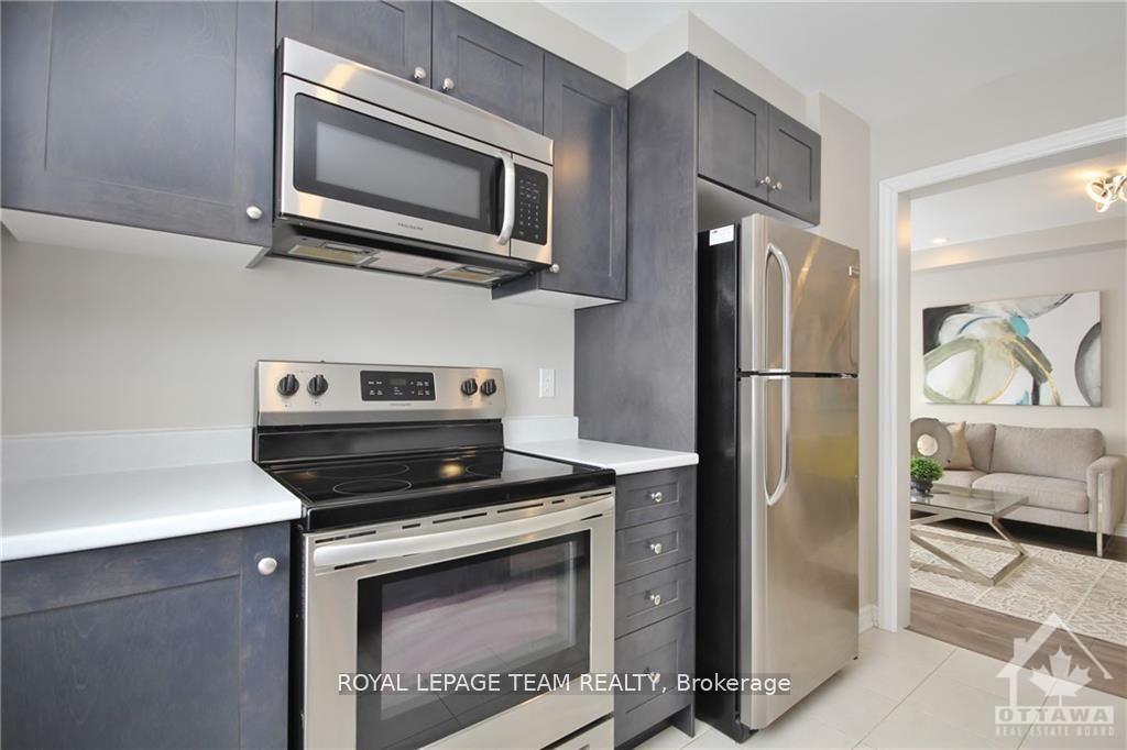 Photo 10 of 273 Brassy Minnow Crescent, Ottawa, Barrhaven - Half Moon Bay — HOMEH