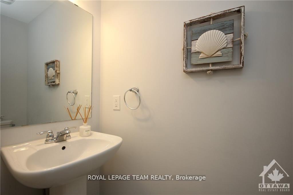 Photo 12 of 273 Brassy Minnow Crescent, Ottawa, Barrhaven - Half Moon Bay — HOMEH