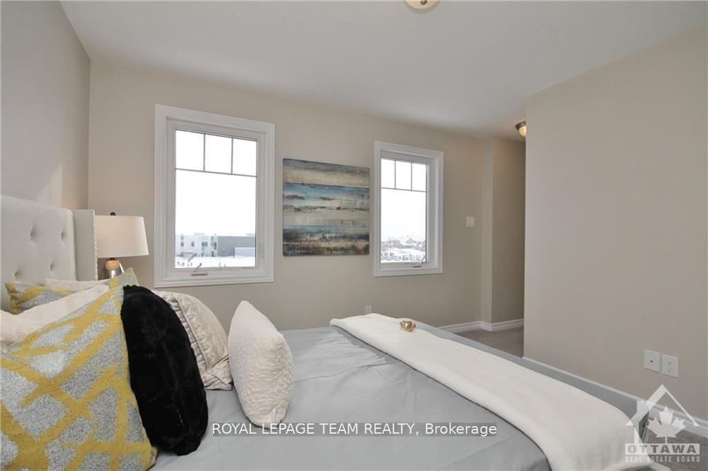 Photo 15 of 273 Brassy Minnow Crescent, Ottawa, Barrhaven - Half Moon Bay — HOMEH